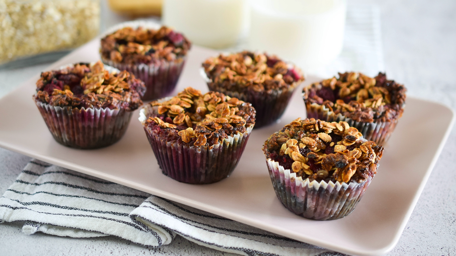 Oat raspberry muffins